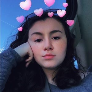 Meet your Posher, Olivia